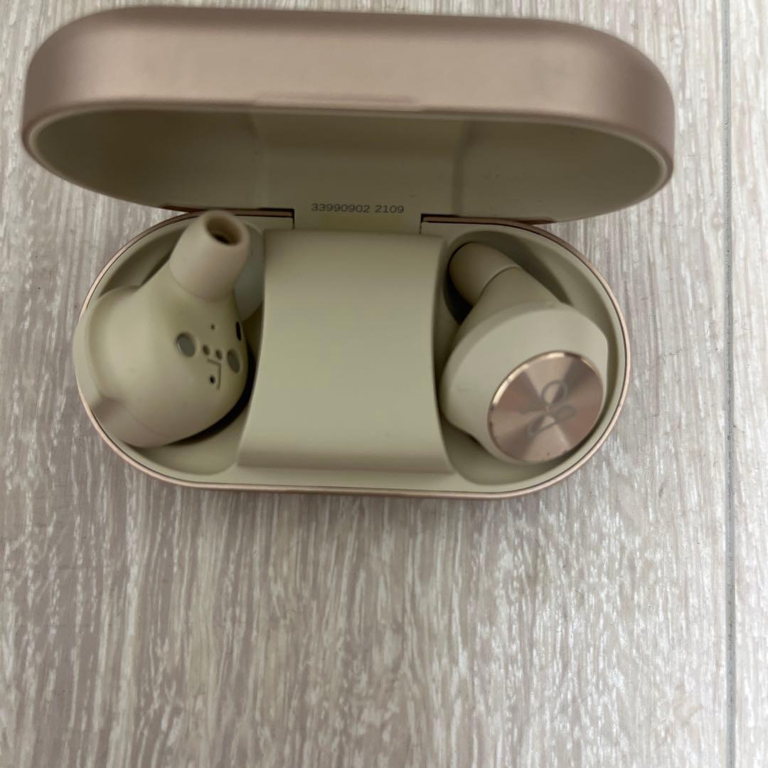 値下げ中　Bang & Olufsen BEOPLAY EQ ワイヤレスイヤホン