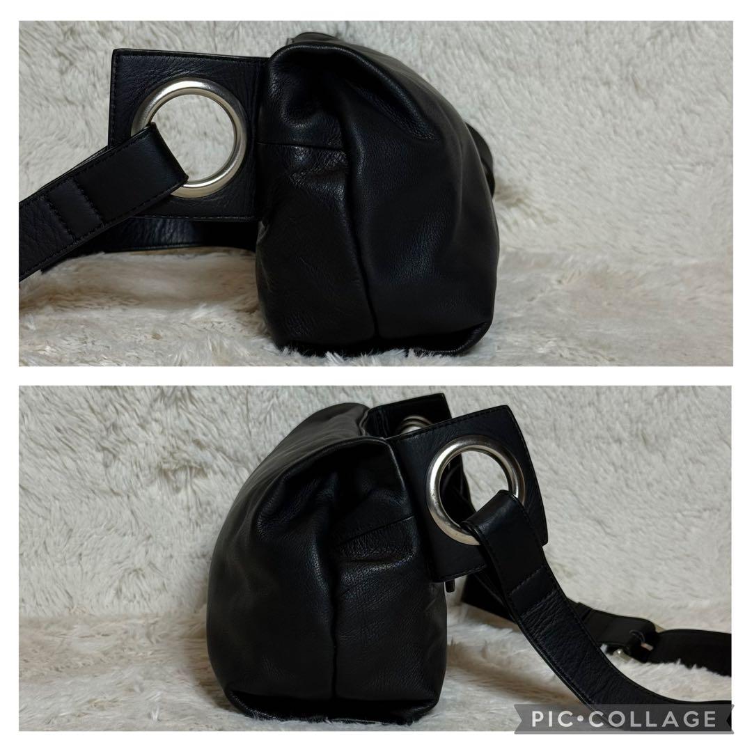 極美 カワカワ kawa-kawa レザー ボディバッグ 斜めがけ 肩掛け 金具