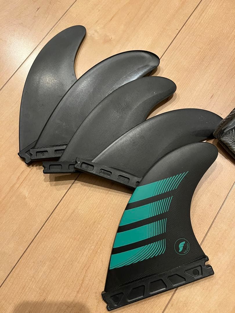 サーフィン・ボディボード futures F6 ALPHA 5-FIN MEDIUM