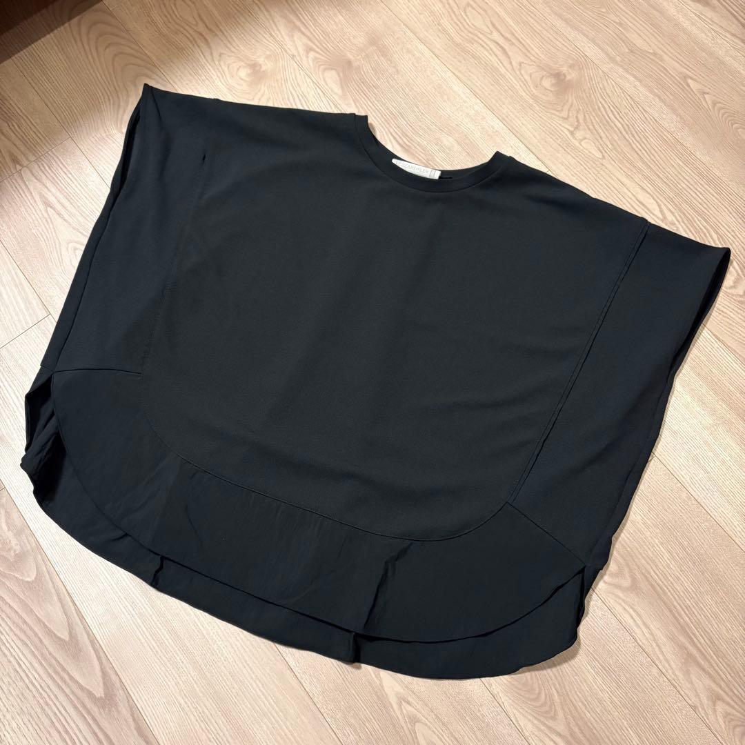 美品　ブラック完売　BEARDSLEY ラウンドヘムプルオーバー