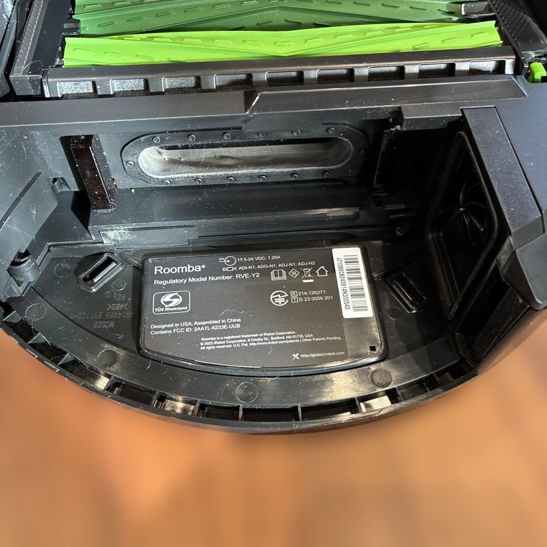 ルンバJ7ロボット掃除機本体 シルバー集塵機セット