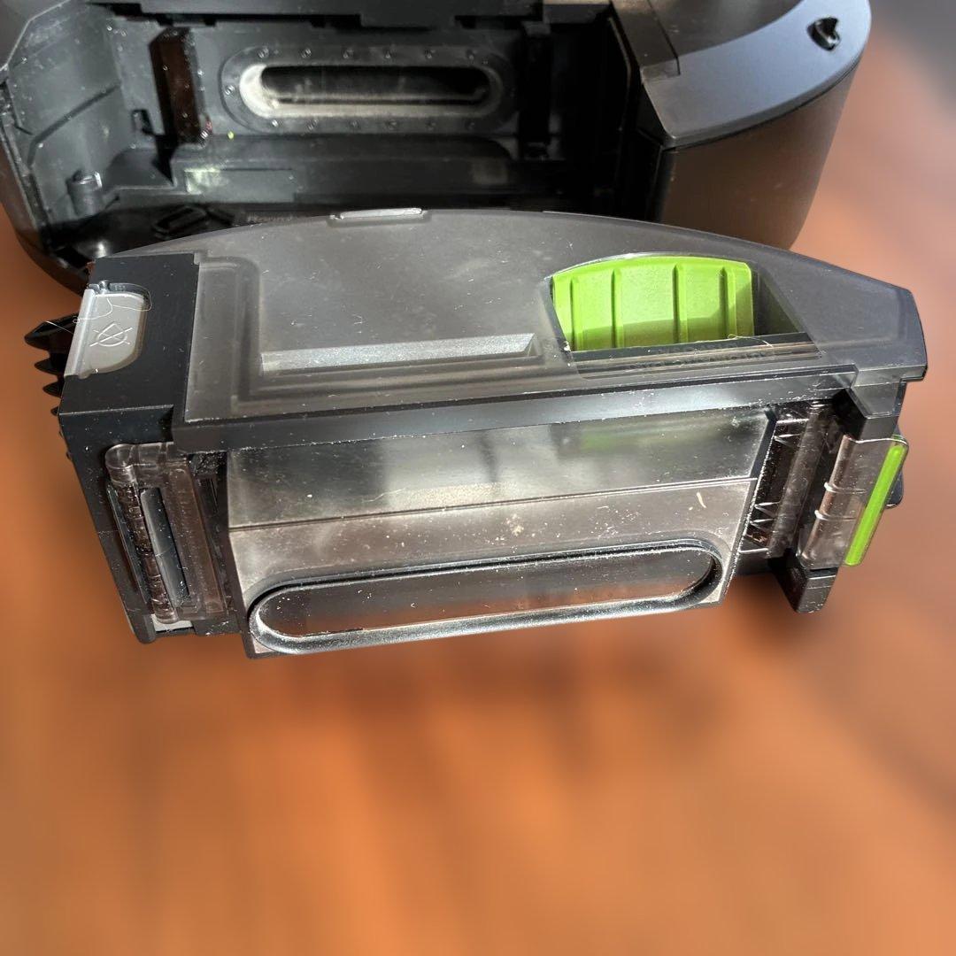 ルンバJ7ロボット掃除機本体 シルバー集塵機セット