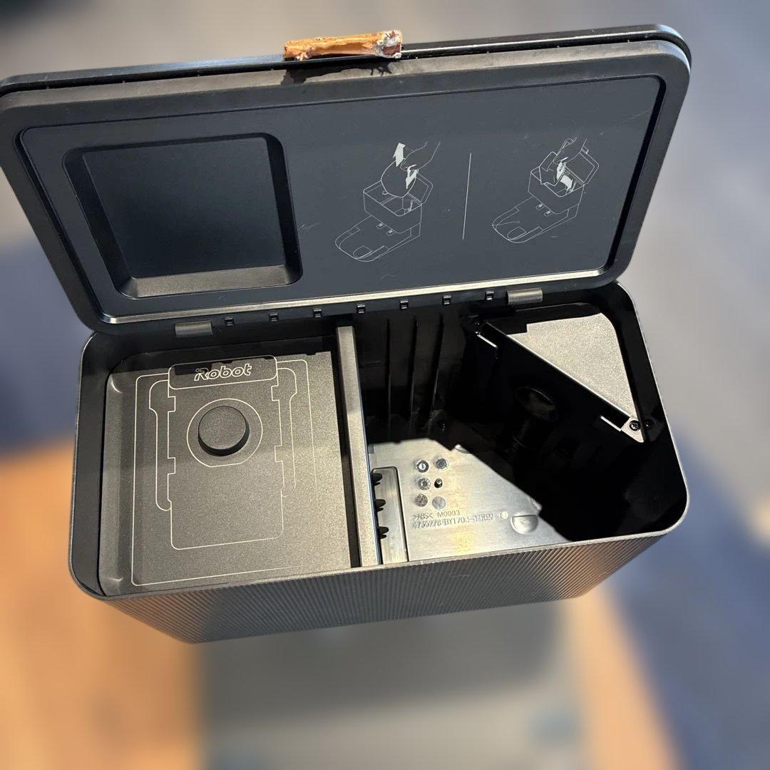 ルンバJ7ロボット掃除機本体 シルバー集塵機セット