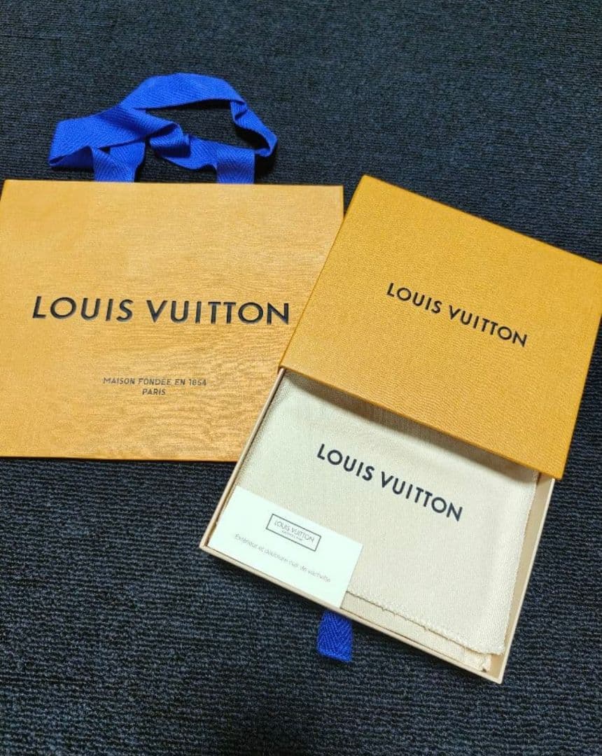 Louis Vuitton ルイヴィトン　ヴァージル・アブロー キーケース
