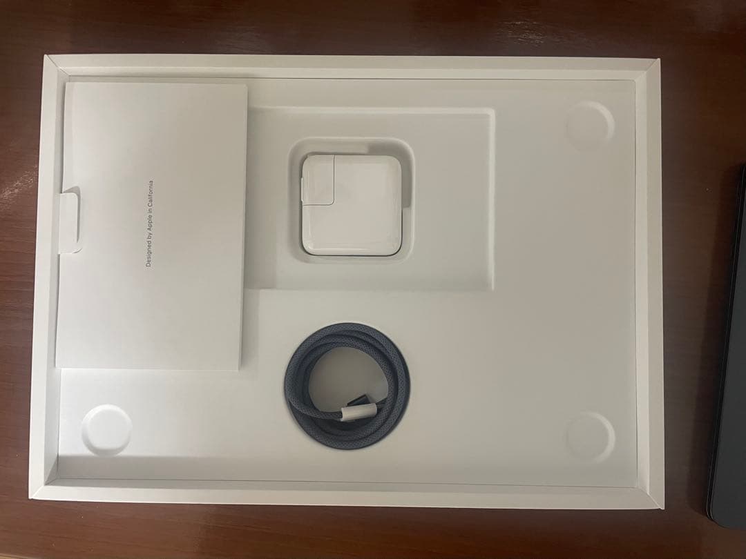 【バッテリー100%】MacBookAir M2 8GB 256GB 2022