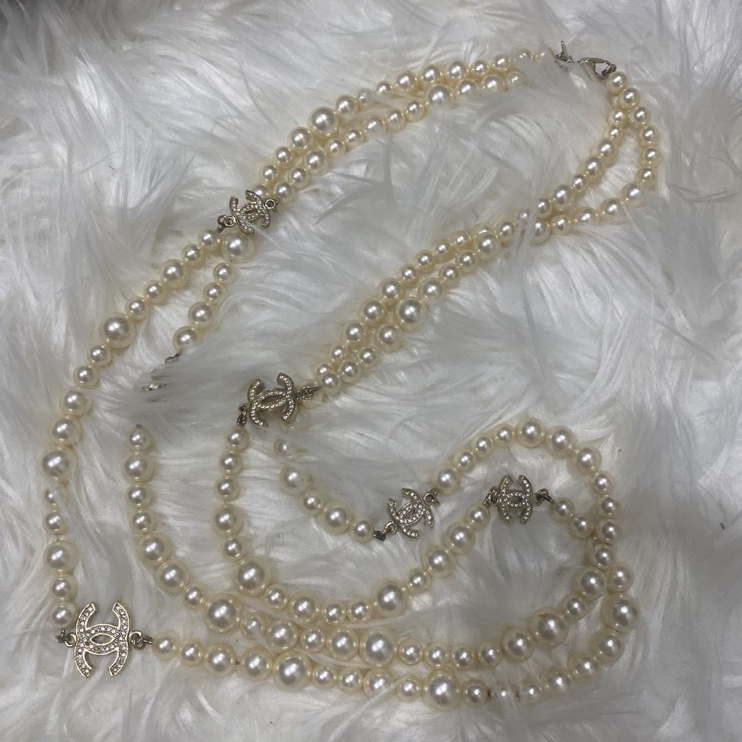 正規CHANEL美品シャネル★ホワイトパールネックレス クリスタルロゴ2連タイプ