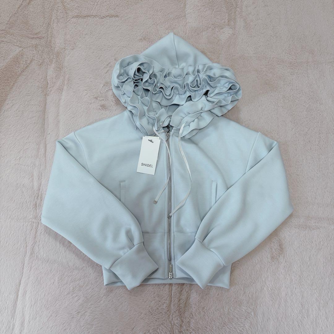 【完売品】 新品タグ付き snidel フリルショートジップパーカー ブルー