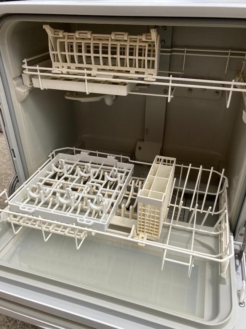 ★2020年製★パナソニック　食器洗い乾燥機 NP-TH3-N