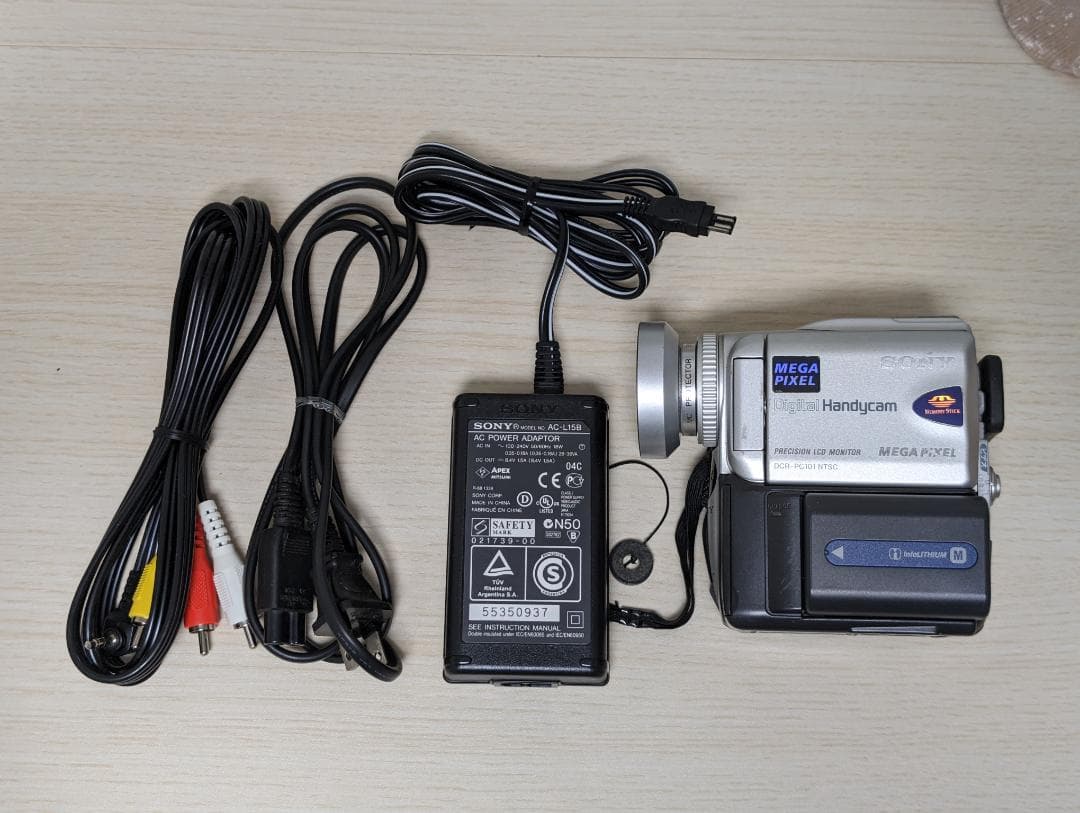 SONY DCR-PC101 MiniDVビデオカメラ ダビングに