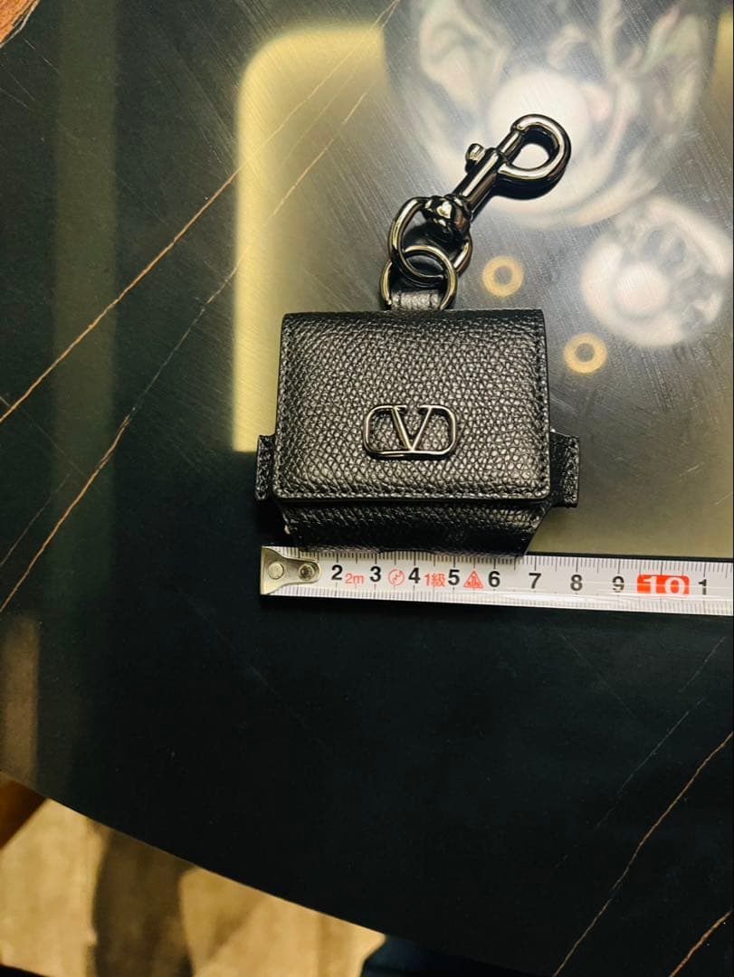 VALENTINO エアーポッズケース　ブラック