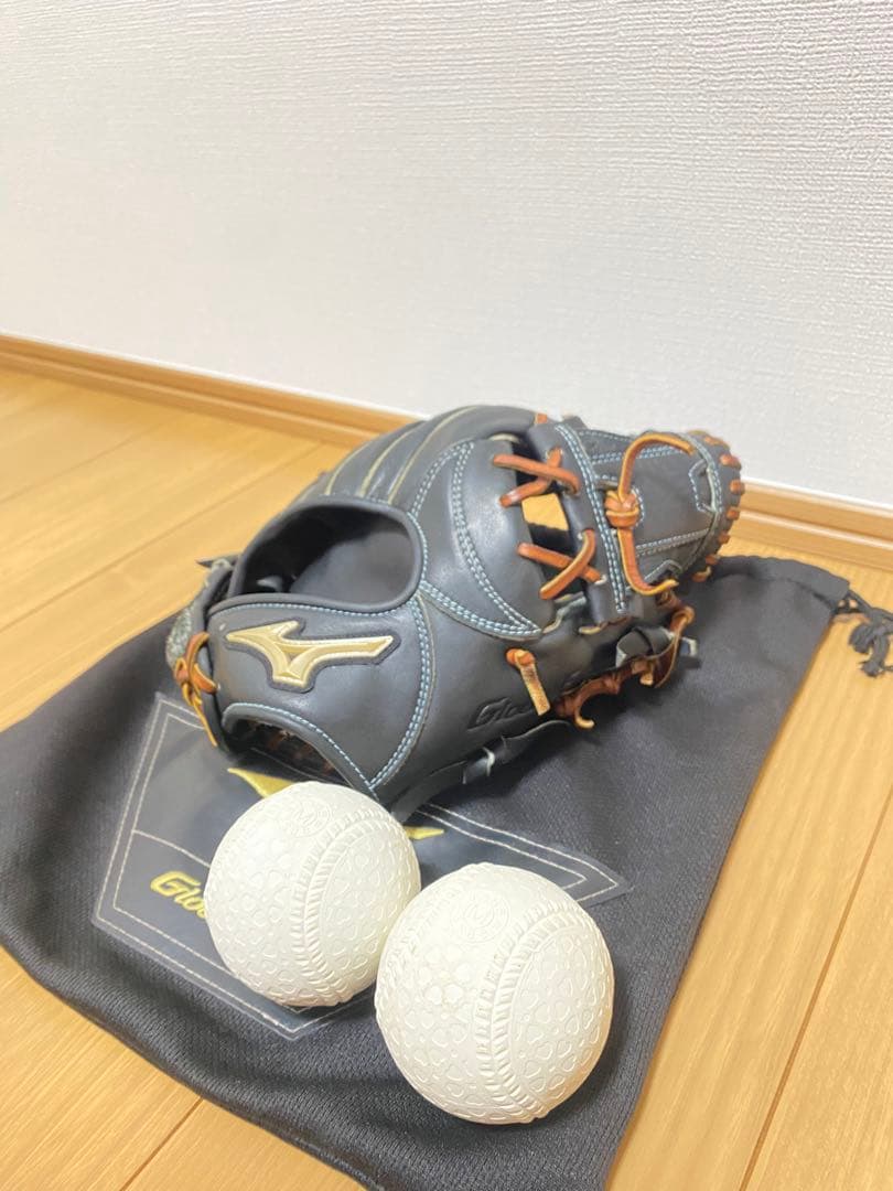 Mizuno Global Elite 軟式グローブ ボール付き