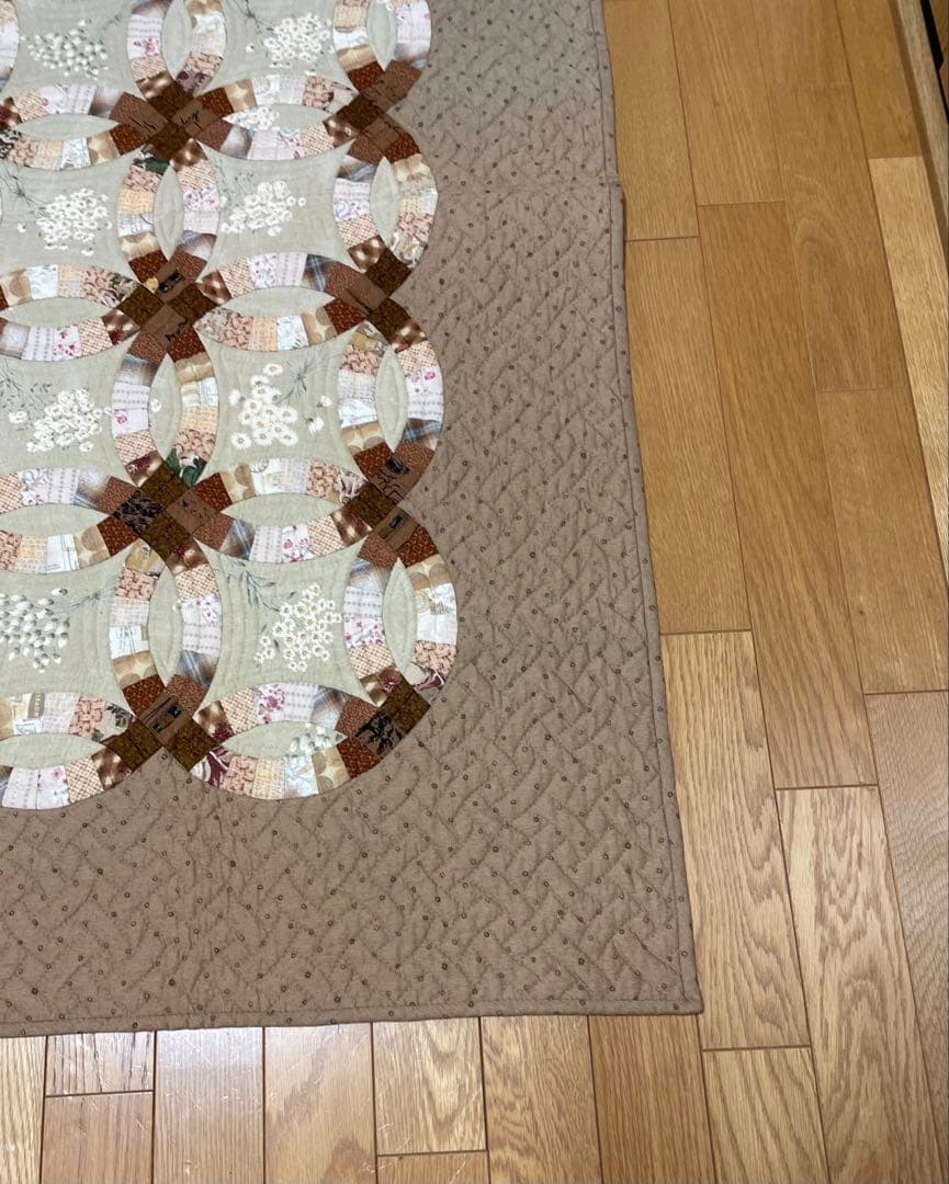 パッチワークキルト　タペストリー　ダブルウェディングリング