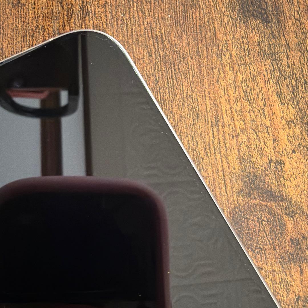 Apple iPhone 15 Pro ホワイトチタニウム　256GB