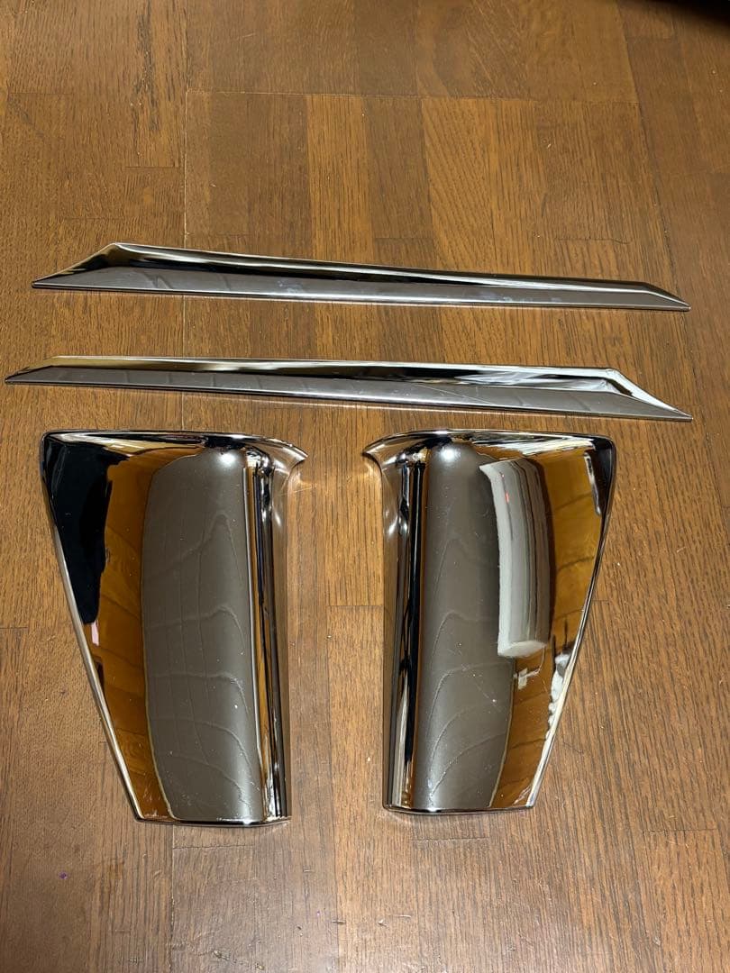 50 プリウス　バックドアガーニッシュ