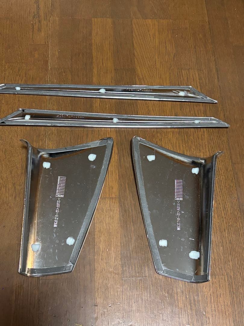 50 プリウス　バックドアガーニッシュ