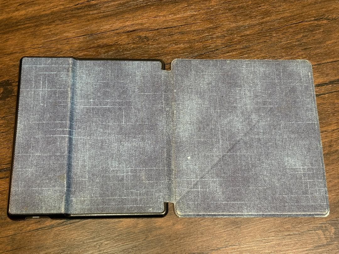 【美品】Amazon Kindle Oasis CW24Wi 32GB