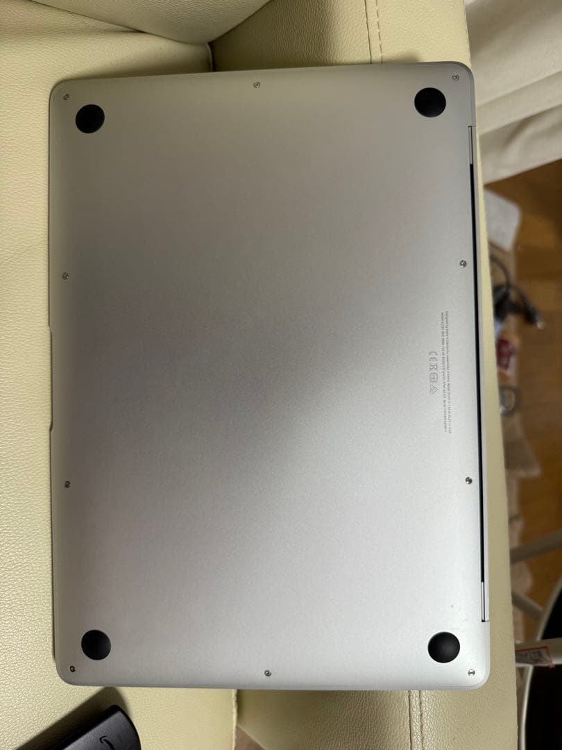 mi5　Apple MacBook Air