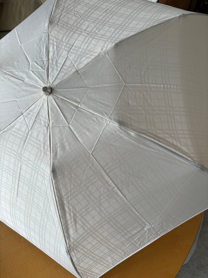 新品未使用❤️バーバリー❤️チェック柄❤️レディース 折りたたみ傘