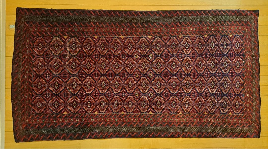 手織りトライバルラグ　ヴィンテージラグ　イラン　ウール　ペルシャ絨毯　バルーチ