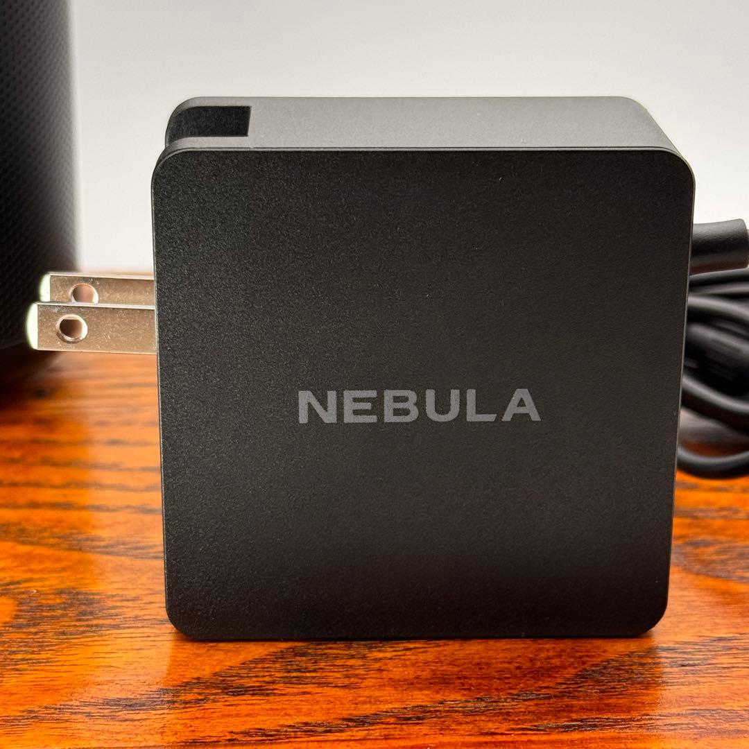 Anker Nebula Capsule Maxプロジェクタートラベルケース付き