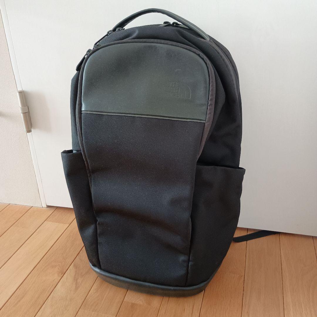 NM82060　ノースフェイス　リュック　ビジネスバッグ　カジュアル　レザー