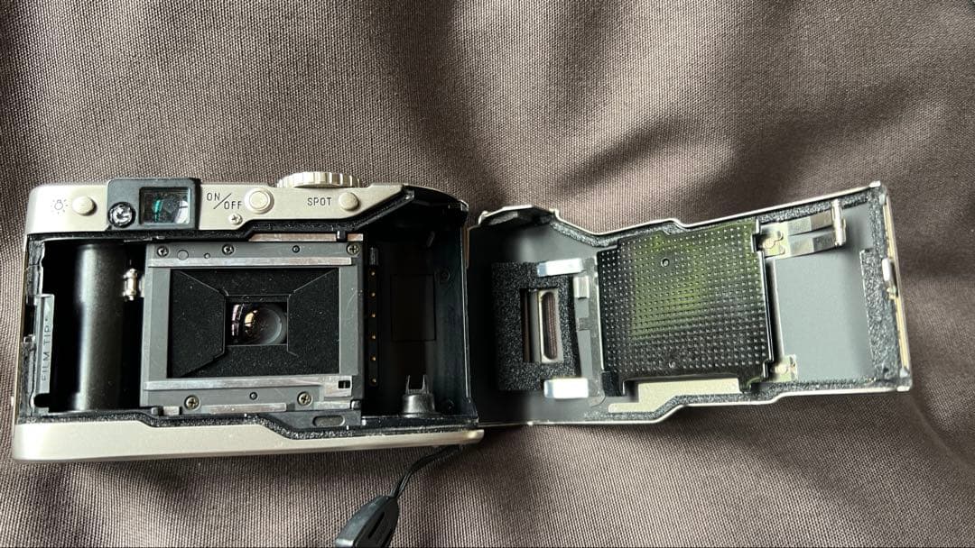 MINOLTA TC-1 コンパクトフィルムカメラ ミノルタ