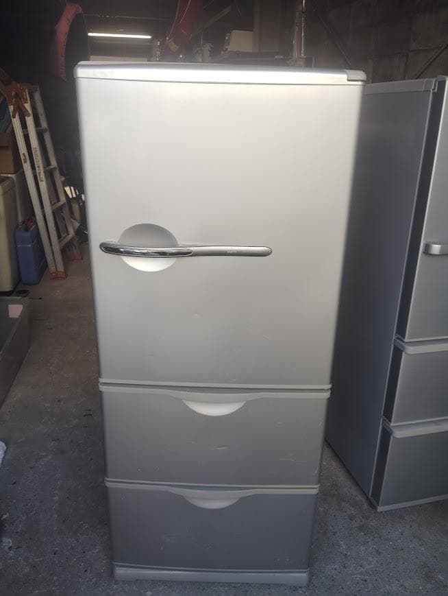 大阪府配送料無料！SANYO 3ドア冷蔵庫 2009年 キッチン 人気 大阪市