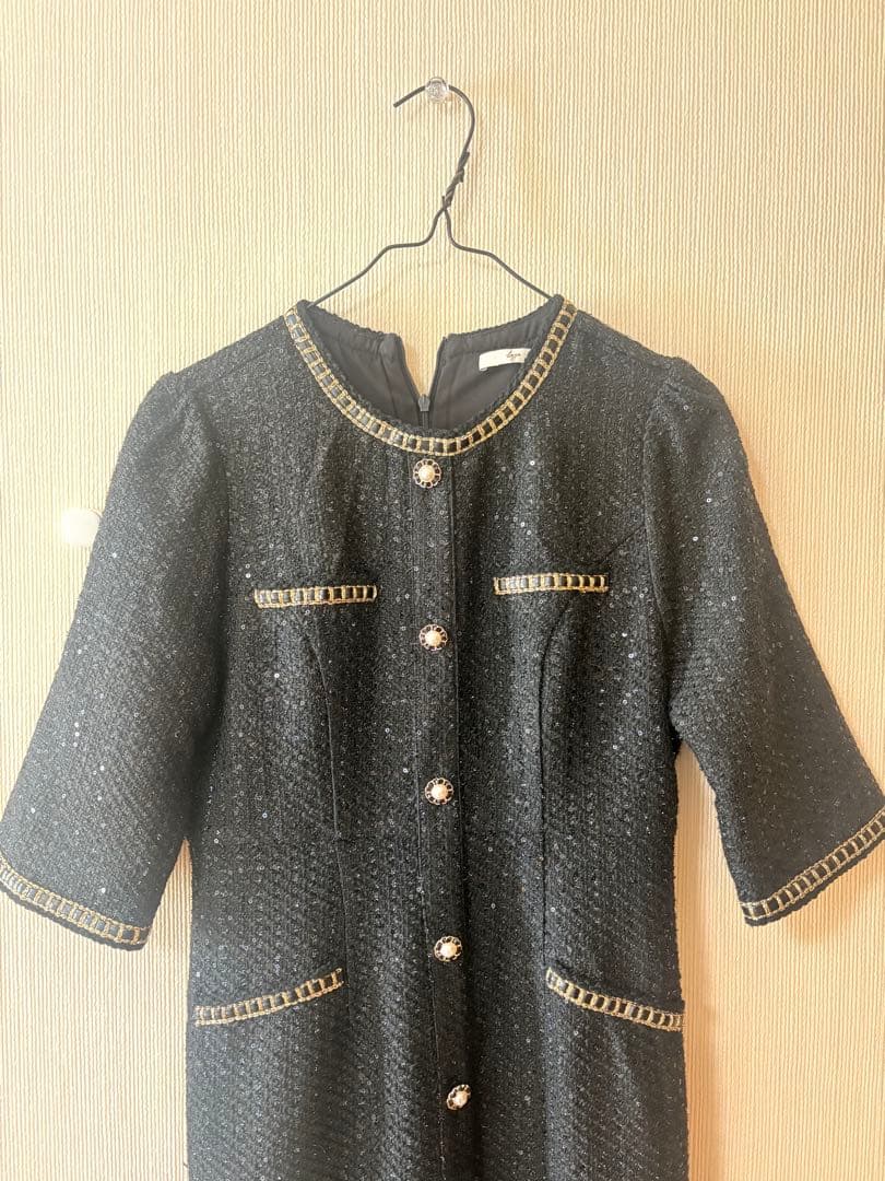 ビジュー付きブラックツイードドレス