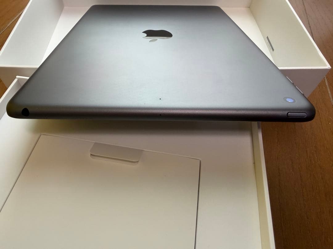 Apple iPad 10.2 9世代 64GB COMBO TOUCH付き