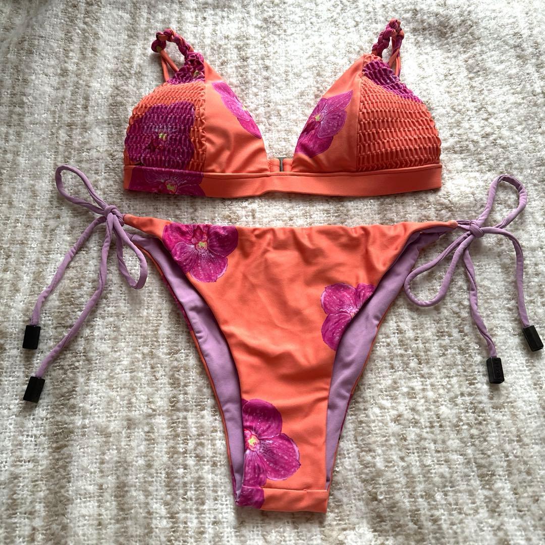 アリシアスタン　水着(上下セット)