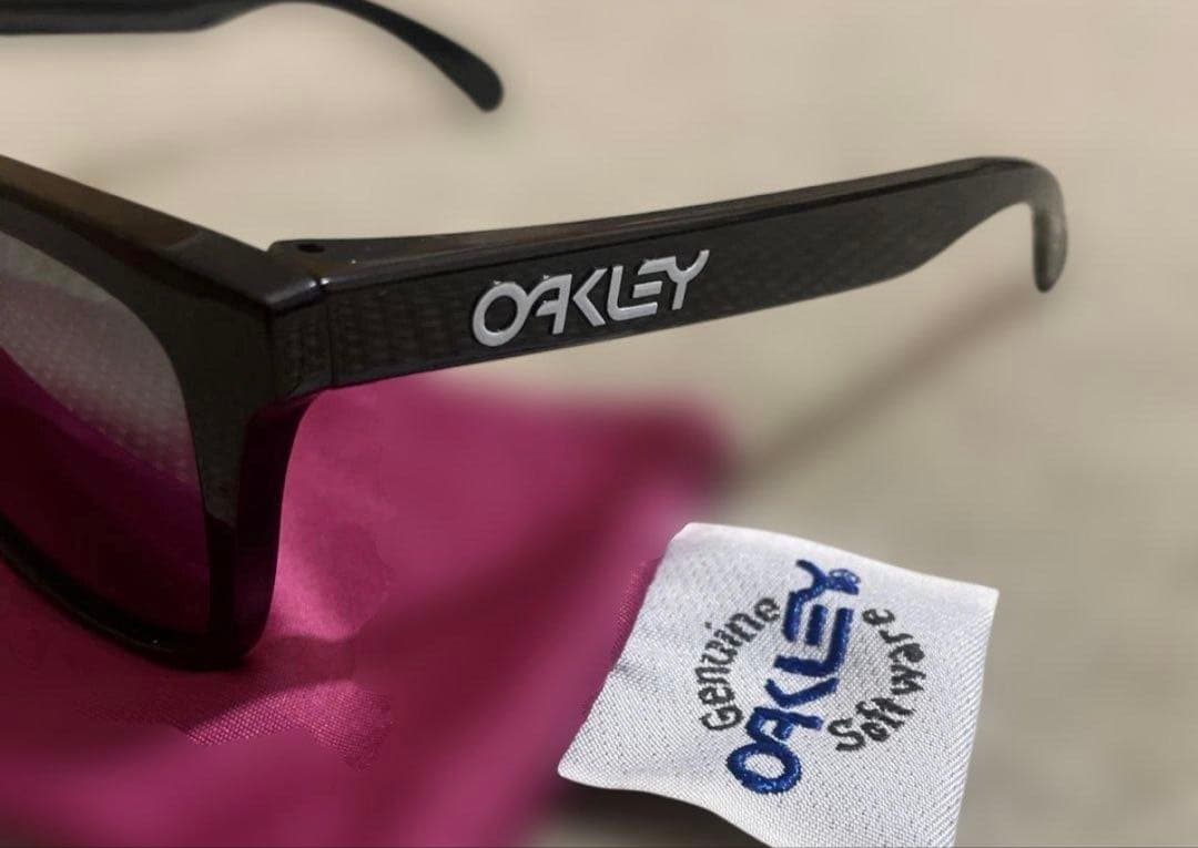 美品❗️Oakleyオークリーサングラス　frogskinsブラック偏光