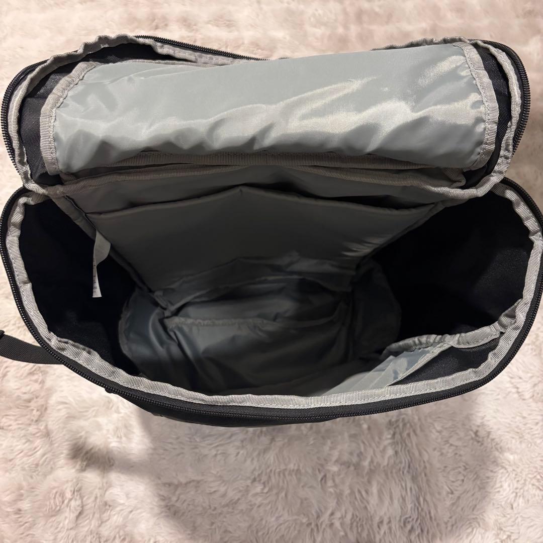 極美品　ニューバランス トップローディングバックパック 35リットル