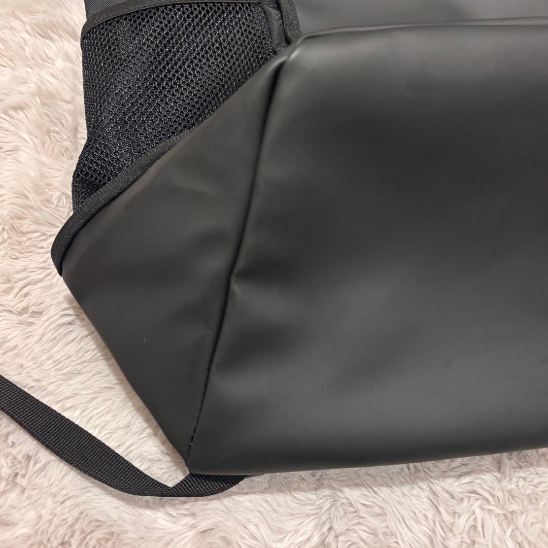 極美品　ニューバランス トップローディングバックパック 35リットル