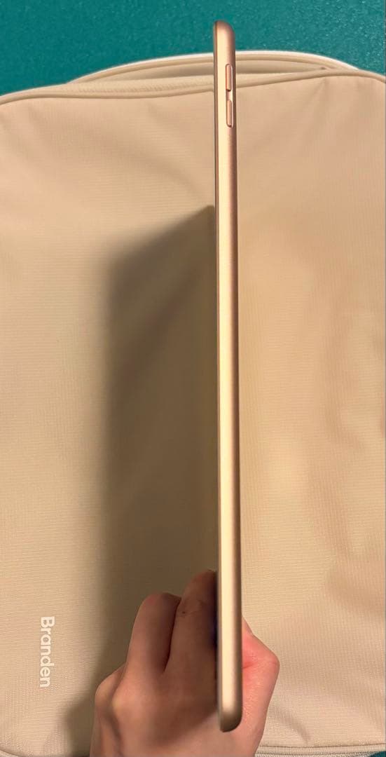 [美品] Apple iPadピンクゴールド本体 7世代128GB箱とカバー付き