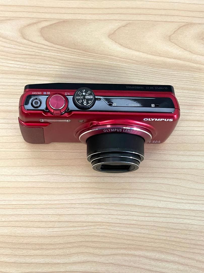 OLYMPUS コンパクトデジタルカメラ レッド