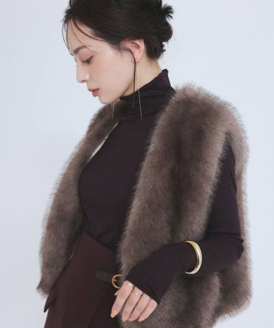 【美品】anuans ショートファーベスト