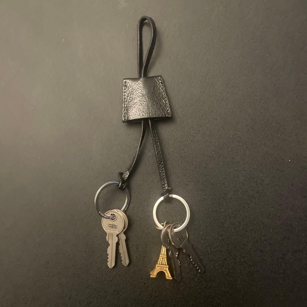 ［balenciaga］ LE CITY エッフェル塔 チャーム ブラック