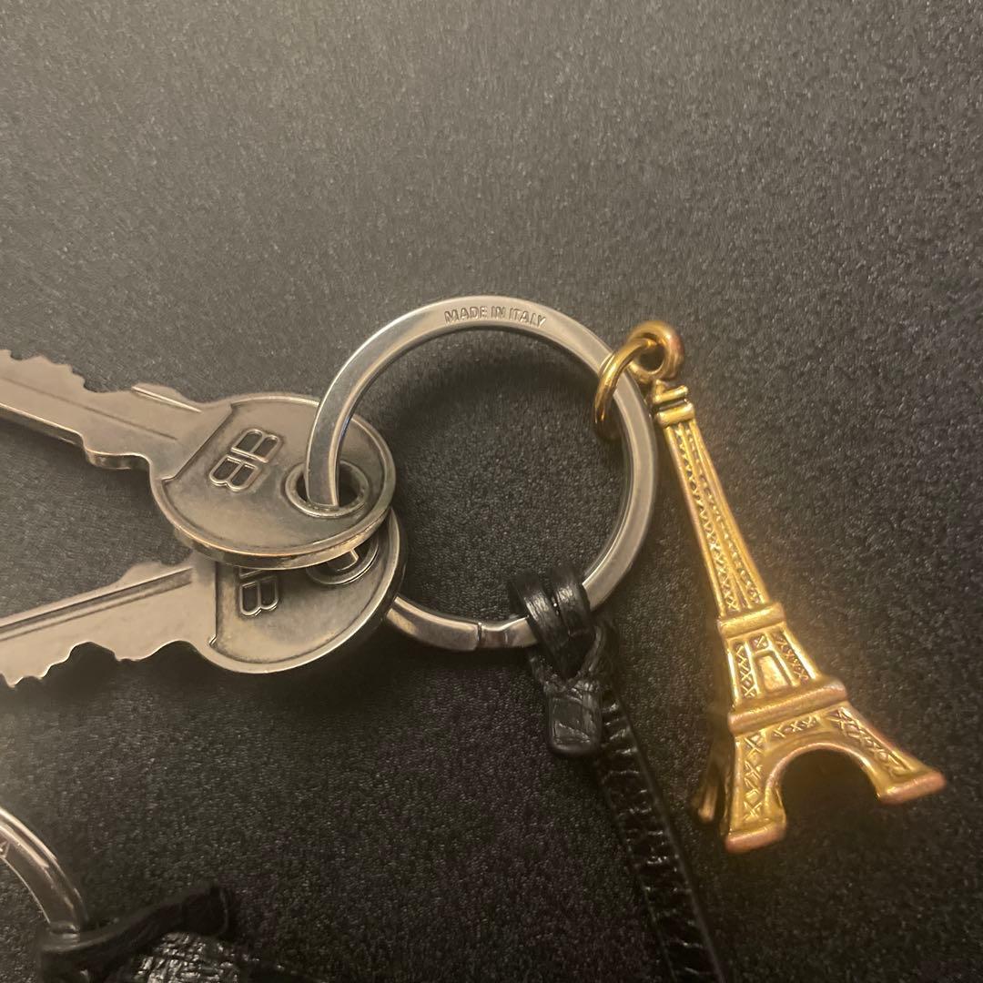 ［balenciaga］ LE CITY エッフェル塔 チャーム ブラック