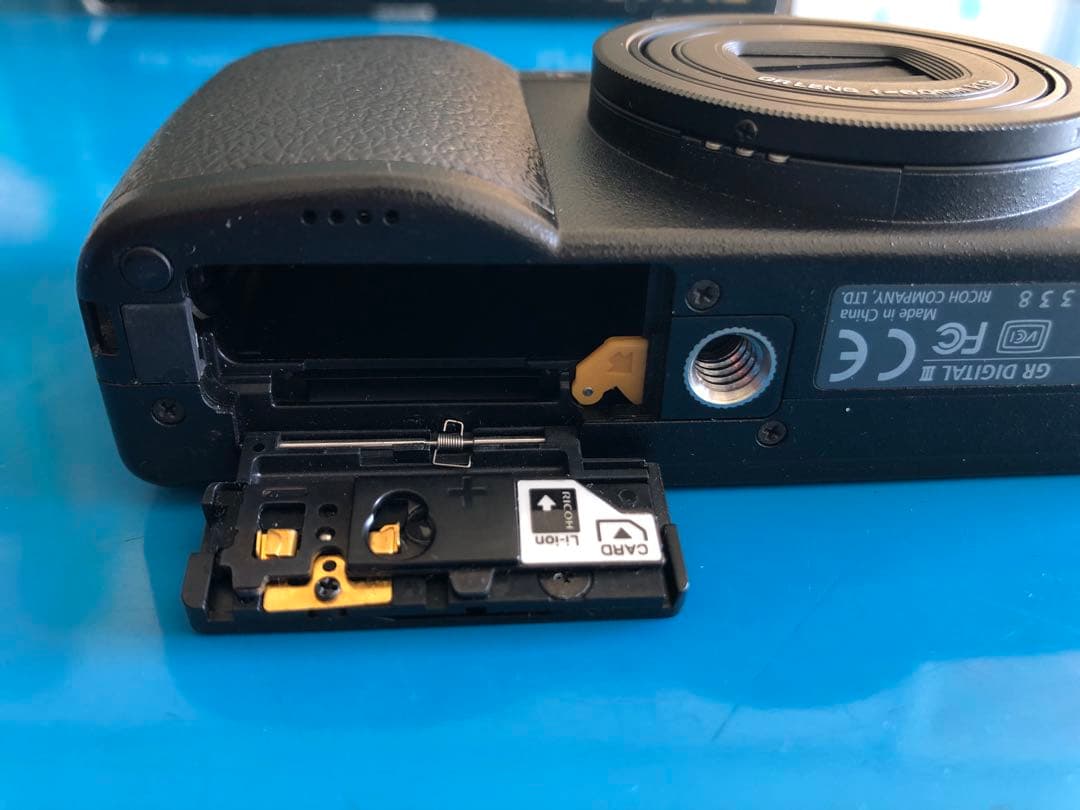 RICOH GR DIGITAL III シャッター数4681回 箱有り