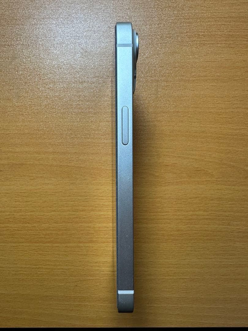 美品 Apple iPhone 14 - スターライト - 128GB
