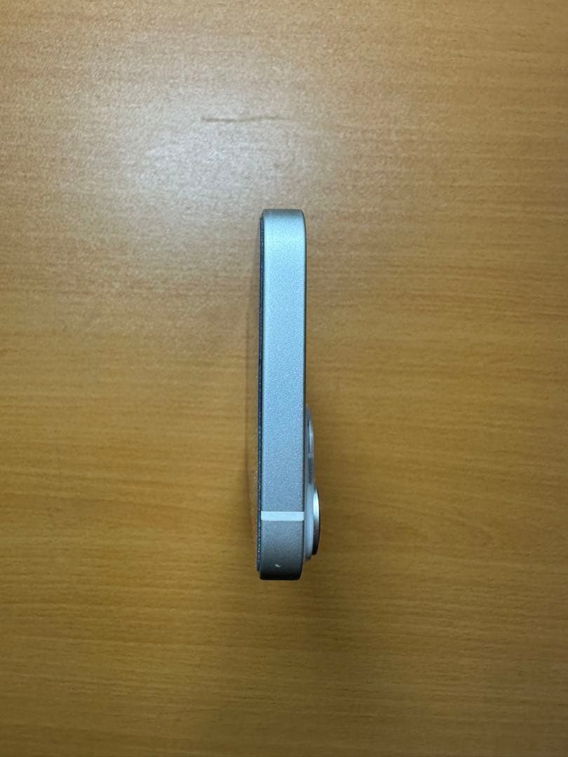 美品 Apple iPhone 14 - スターライト - 128GB