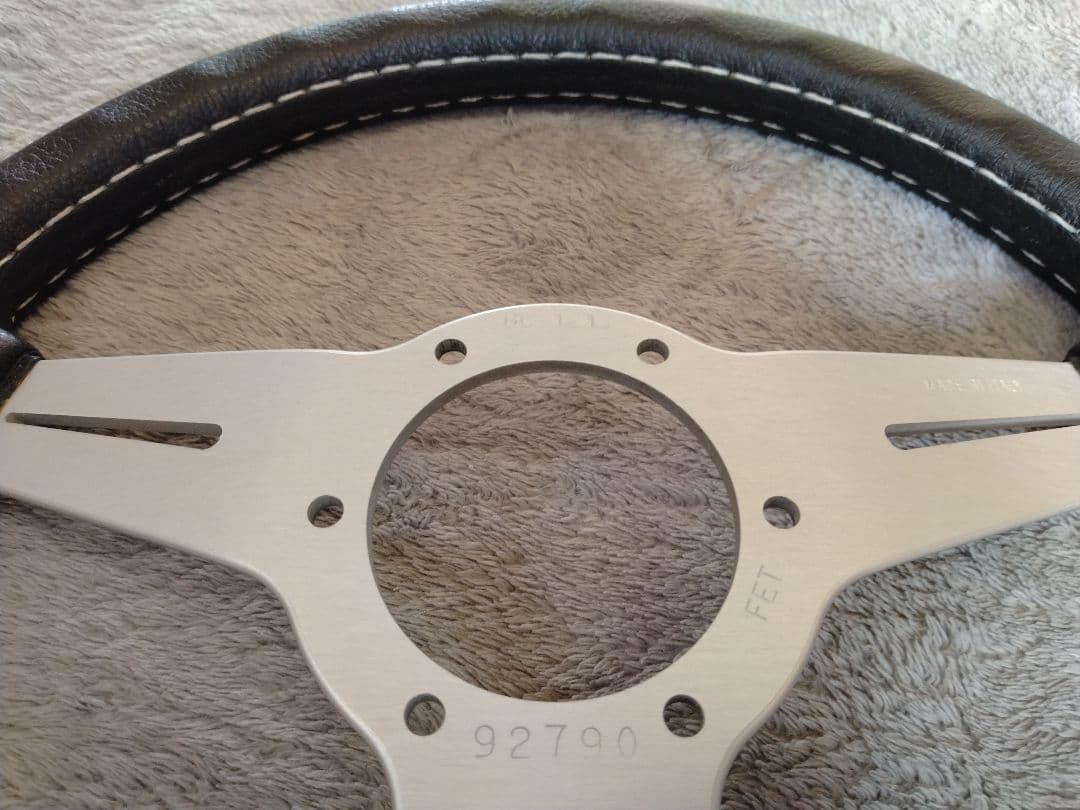 midera　ナルディ　クラシック　革張り替え依頼品