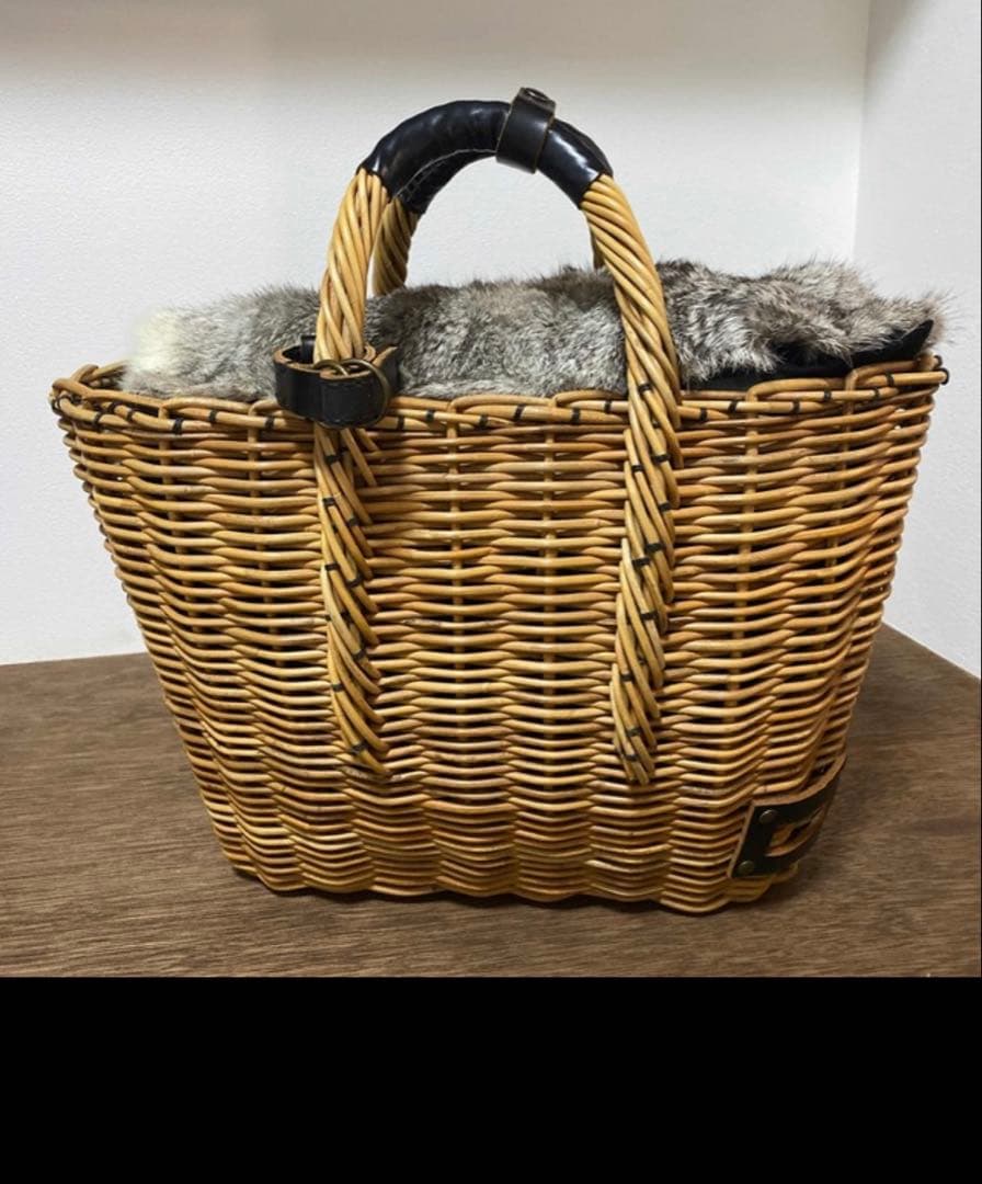 エバゴス　ebagos マルシェ　ブライトルレザー　紅籐　ファー　ブラック