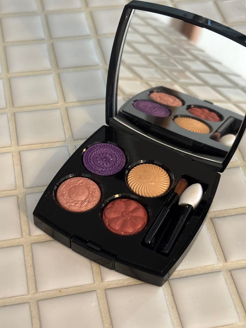 レ キャトル オンブル ブトン　239番