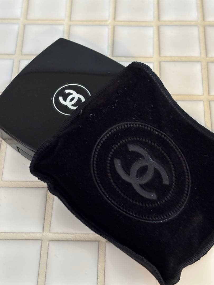 レ キャトル オンブル ブトン　239番