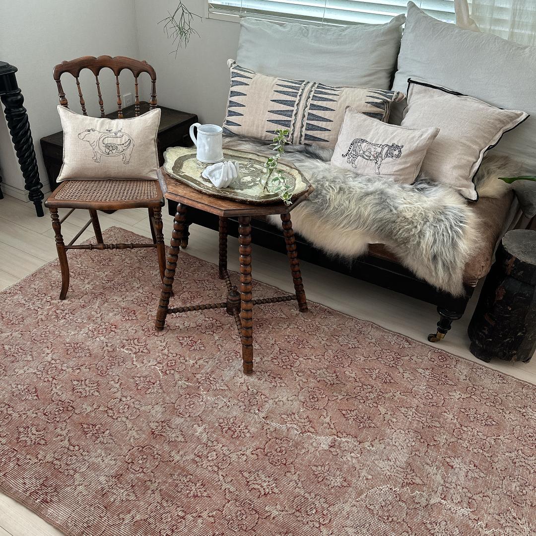 トルコ ヴィンテージラグ A95 レア人気柄 紋章 ピンクベージュ レッド