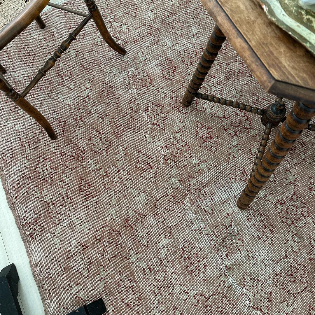 トルコ ヴィンテージラグ A95 レア人気柄 紋章 ピンクベージュ レッド