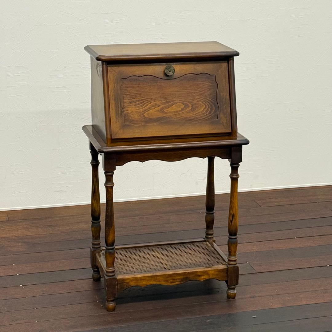 H19K24 カリモク コロニアル コンパクトライティングビューロー