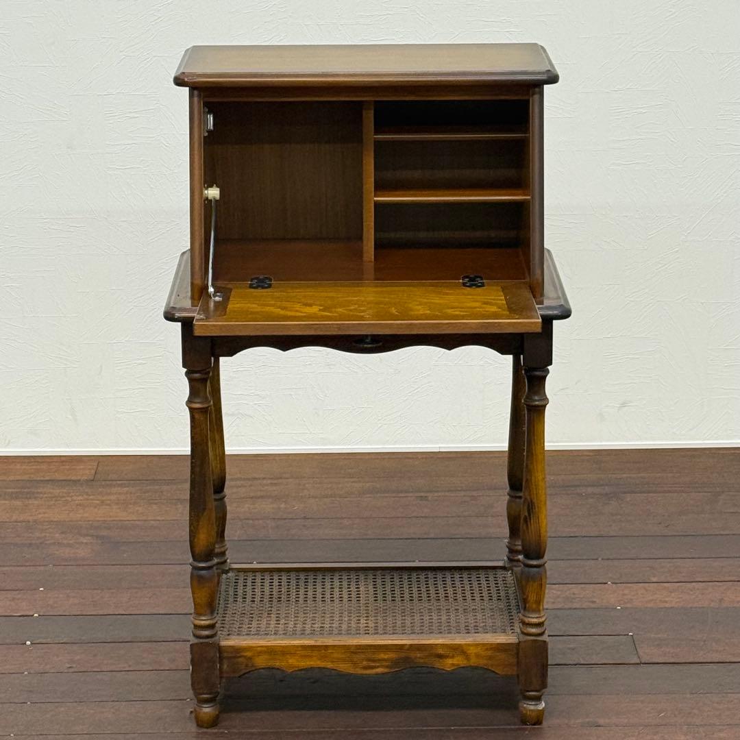 H19K24 カリモク コロニアル コンパクトライティングビューロー