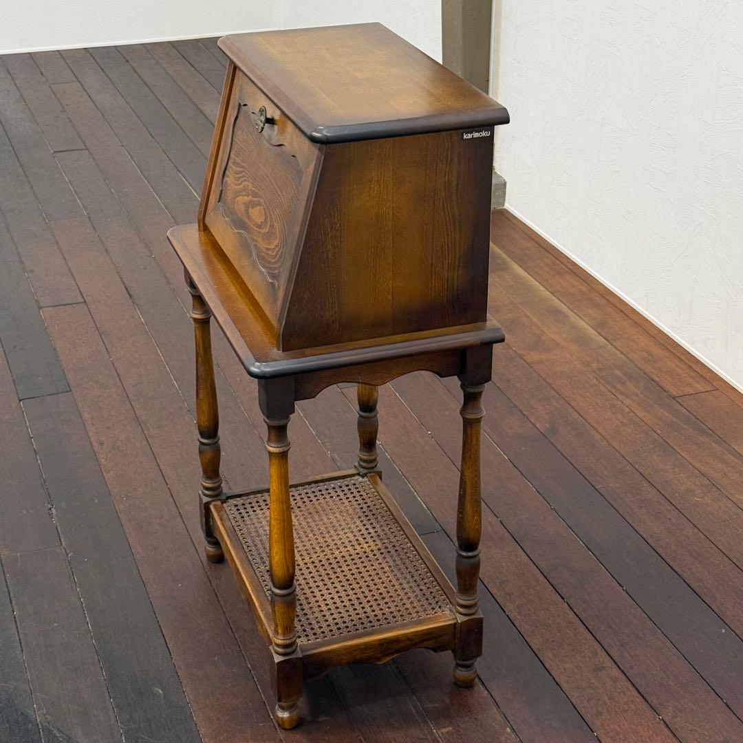 H19K24 カリモク コロニアル コンパクトライティングビューロー